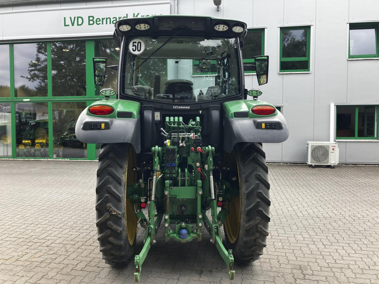 John Deere 6R 130 - Traktor: slika 5 John Deere 6R 130 - Traktor: slika 5