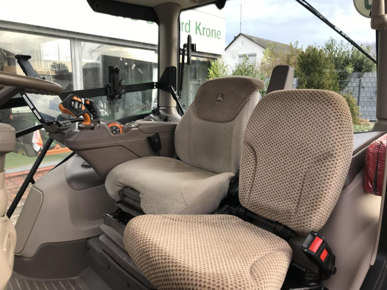 John Deere 6R 140 - Traktor: slika 2 John Deere 6R 140 - Traktor: slika 2