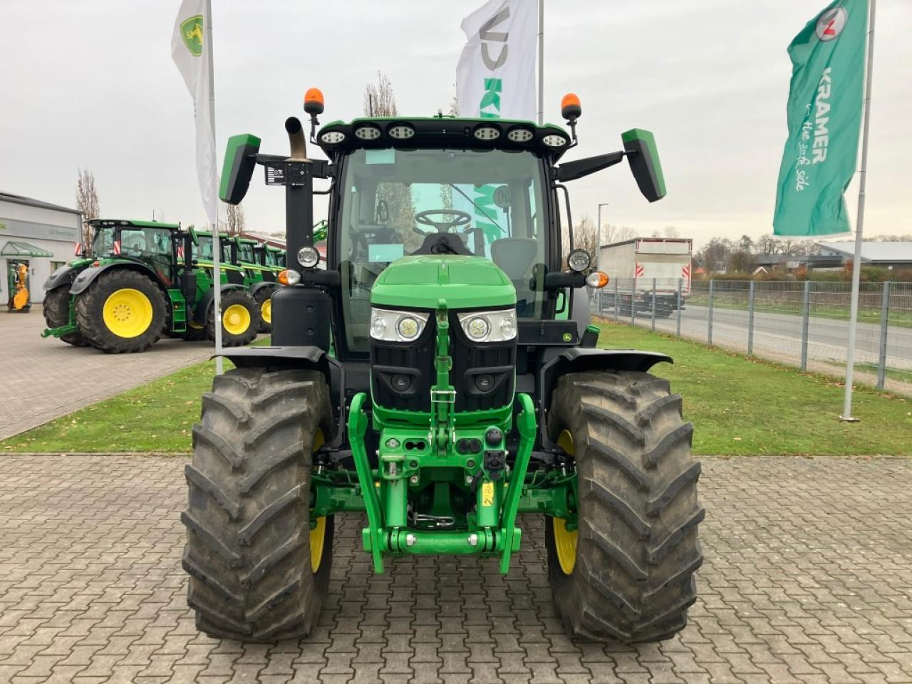 John Deere 6R 150 - Traktor: slika 2 John Deere 6R 150 - Traktor: slika 2