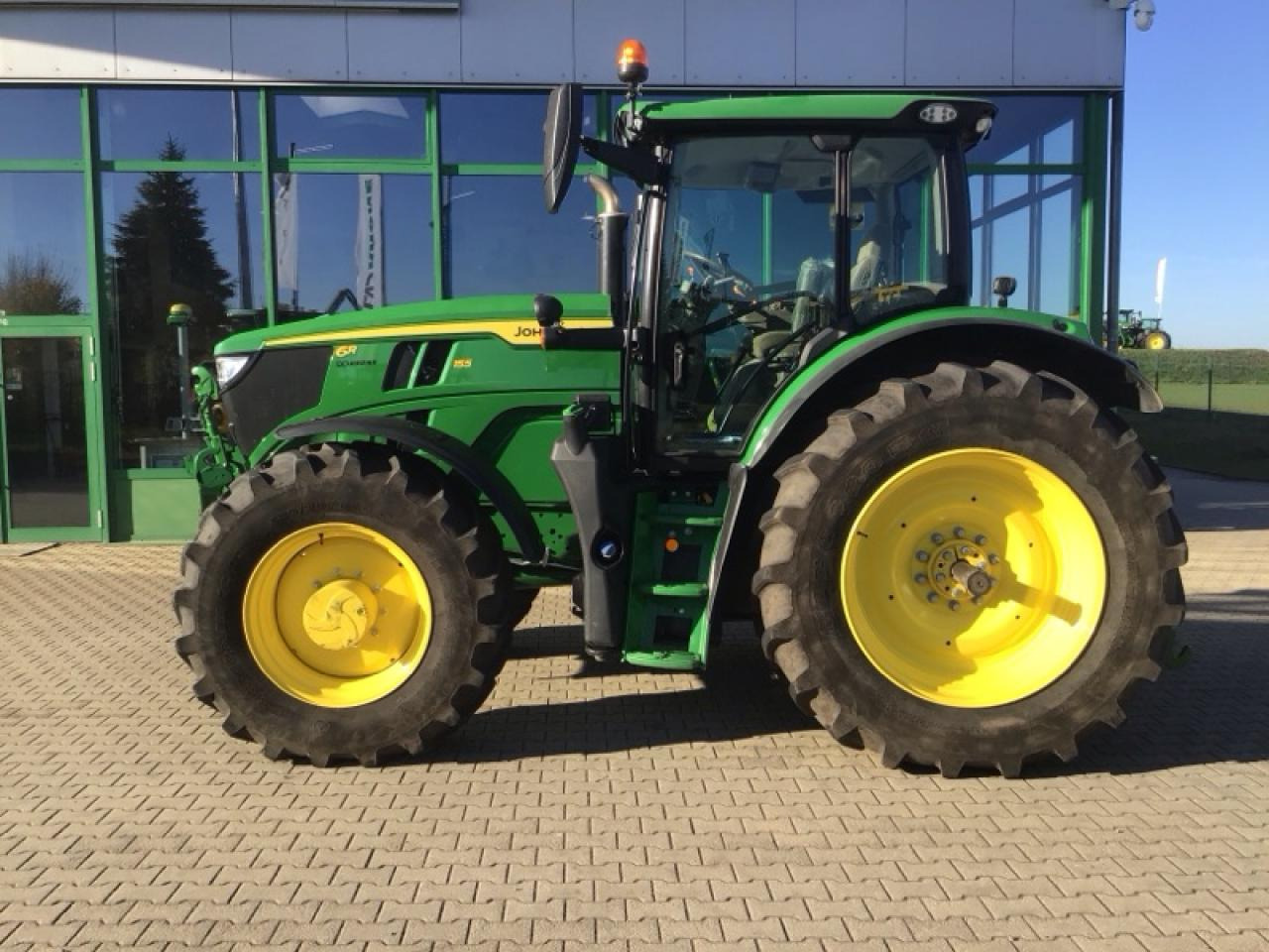 John Deere 6R 155 - Traktor: slika 1 John Deere 6R 155 - Traktor: slika 1