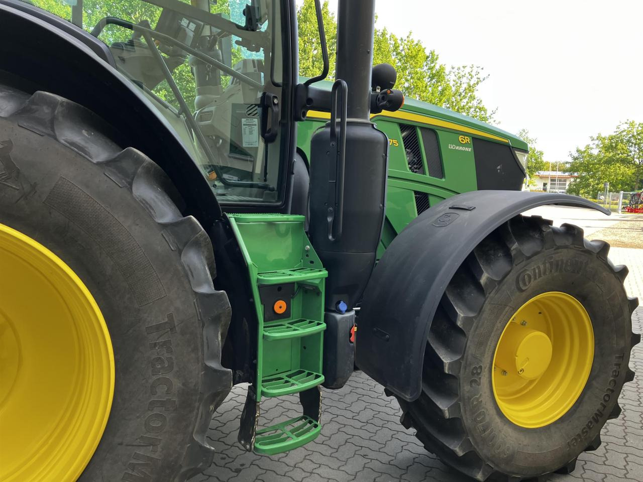 John Deere 6R 175 - Traktor: slika 2 John Deere 6R 175 - Traktor: slika 2