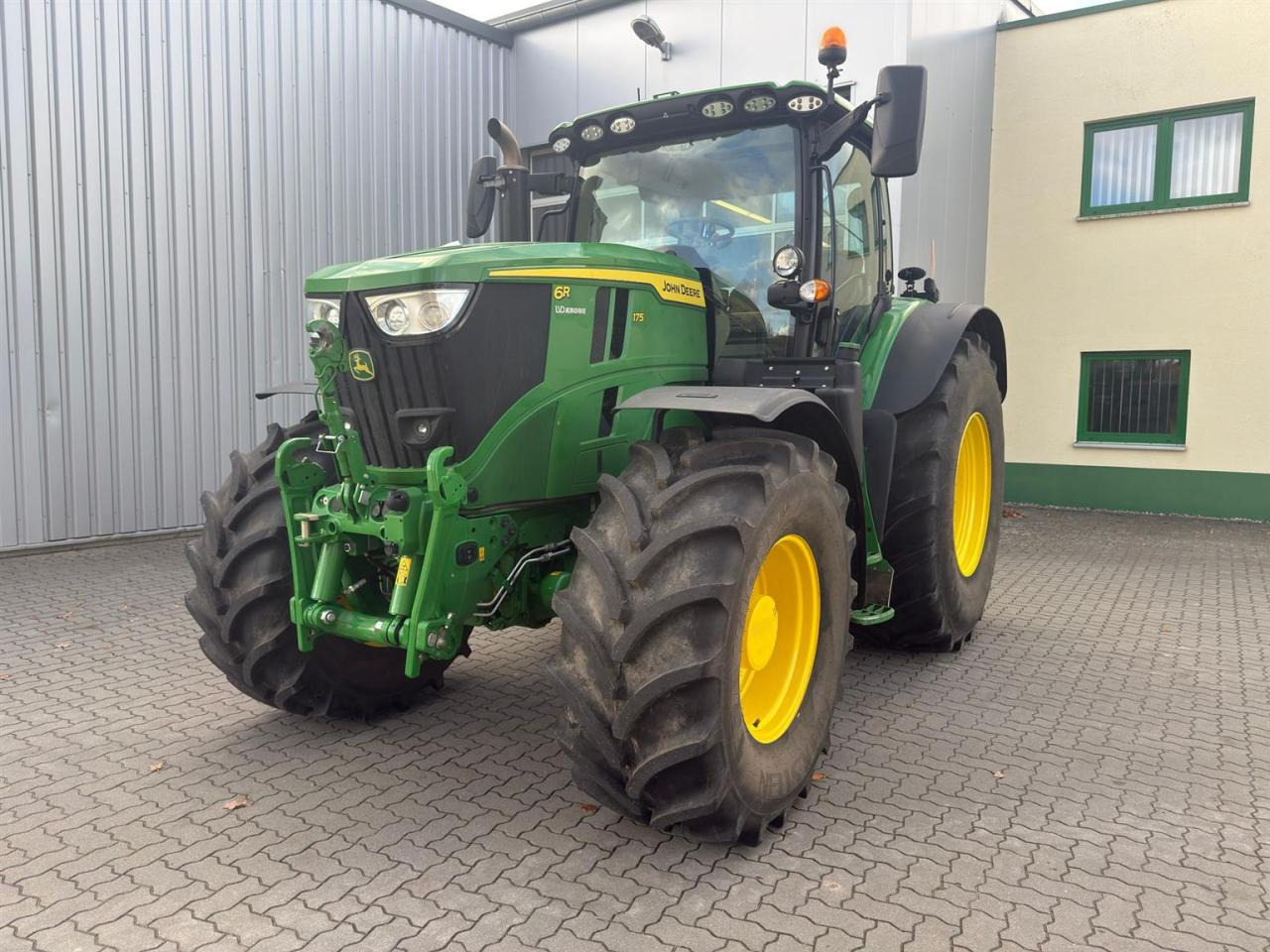 John Deere 6R 175 - Traktor: slika 3 John Deere 6R 175 - Traktor: slika 3
