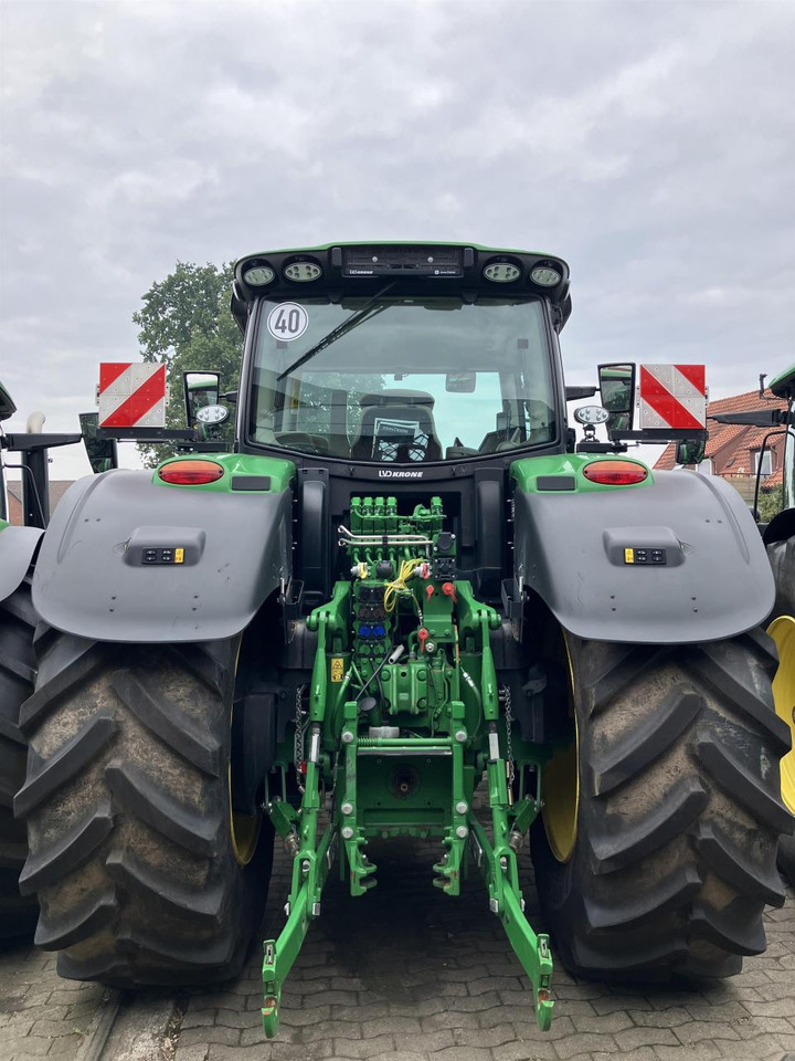 John Deere 6R 215 - Traktor: slika 4 John Deere 6R 215 - Traktor: slika 4