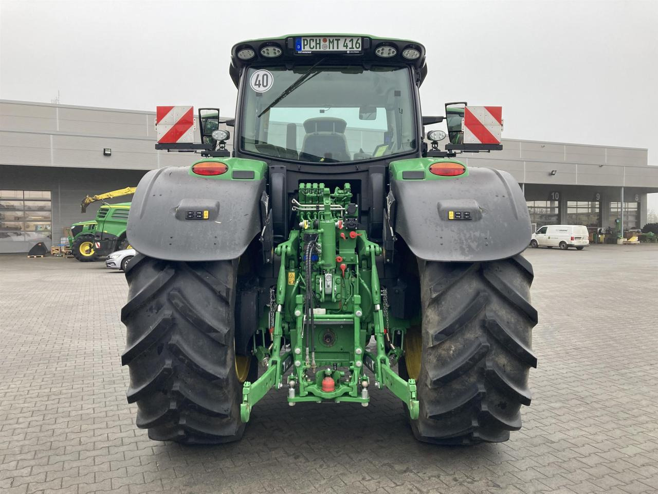 John Deere 6R 215 - Traktor: slika 3 John Deere 6R 215 - Traktor: slika 3