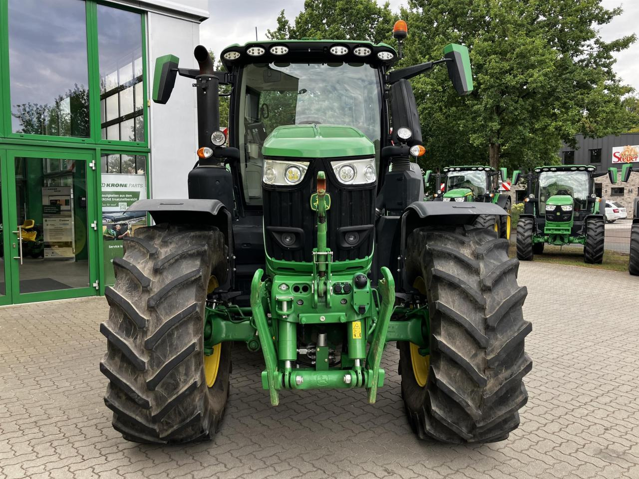 John Deere 6R 250 - Traktor: slika 3 John Deere 6R 250 - Traktor: slika 3