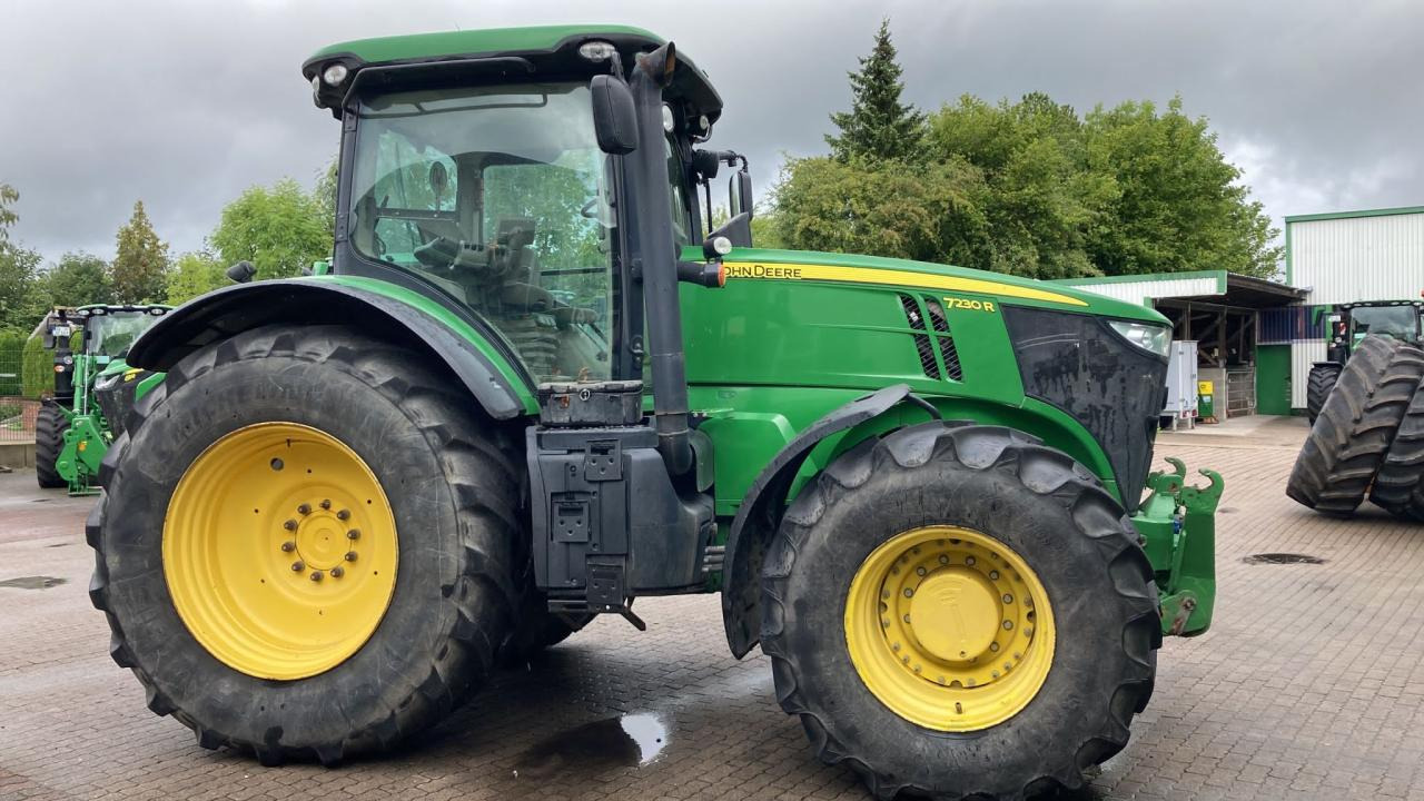 John Deere 7230R - Traktor: slika 2 John Deere 7230R - Traktor: slika 2