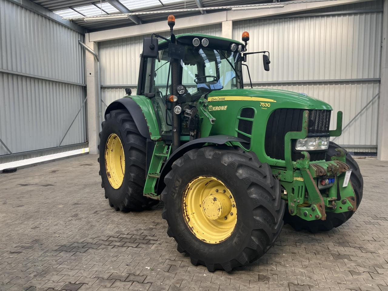 John Deere 7530 PREMIUM - Traktor: slika 2 John Deere 7530 PREMIUM - Traktor: slika 2