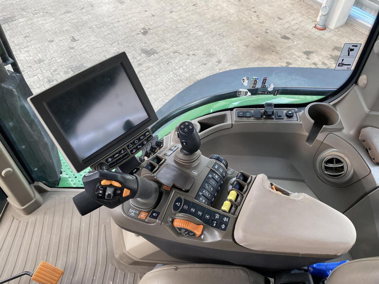 Traktor John Deere 7R 310: slika 12 Traktor John Deere 7R 310: slika 12