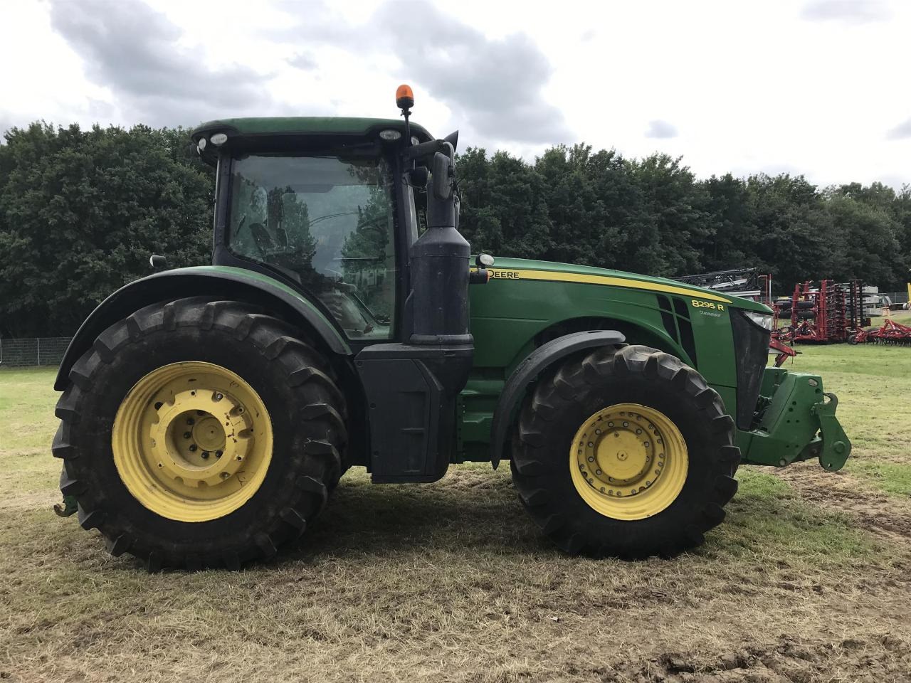 John Deere 8295R - Traktor: slika 2 John Deere 8295R - Traktor: slika 2