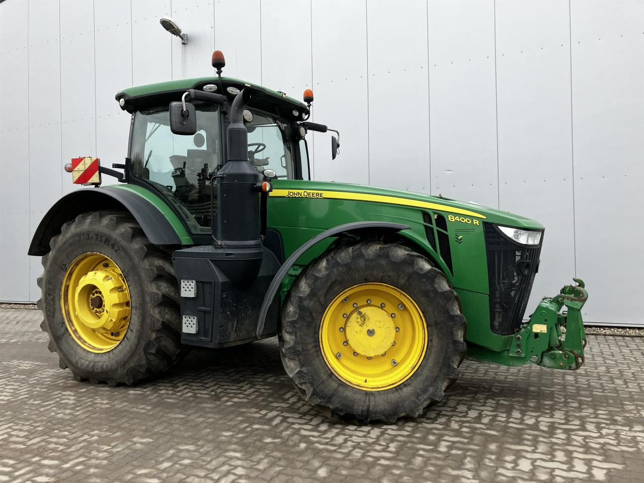John Deere 8400R - Traktor: slika 1 John Deere 8400R - Traktor: slika 1