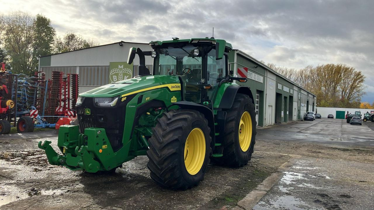 John Deere 8R 370 - Traktor: slika 2 John Deere 8R 370 - Traktor: slika 2