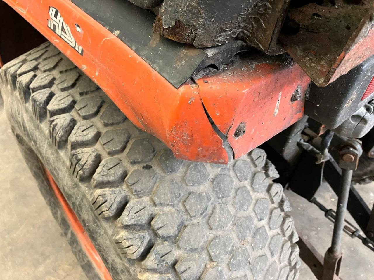Korisno/ Posebno vozilo Kubota B2110: slika 6
