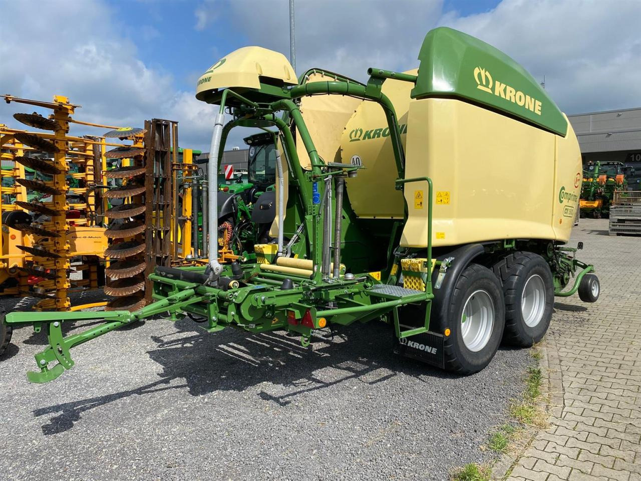 Krone CV 150 XC x-treme - Balirka za okrugle bale: slika 2 Krone CV 150 XC x-treme - Balirka za okrugle bale: slika 2