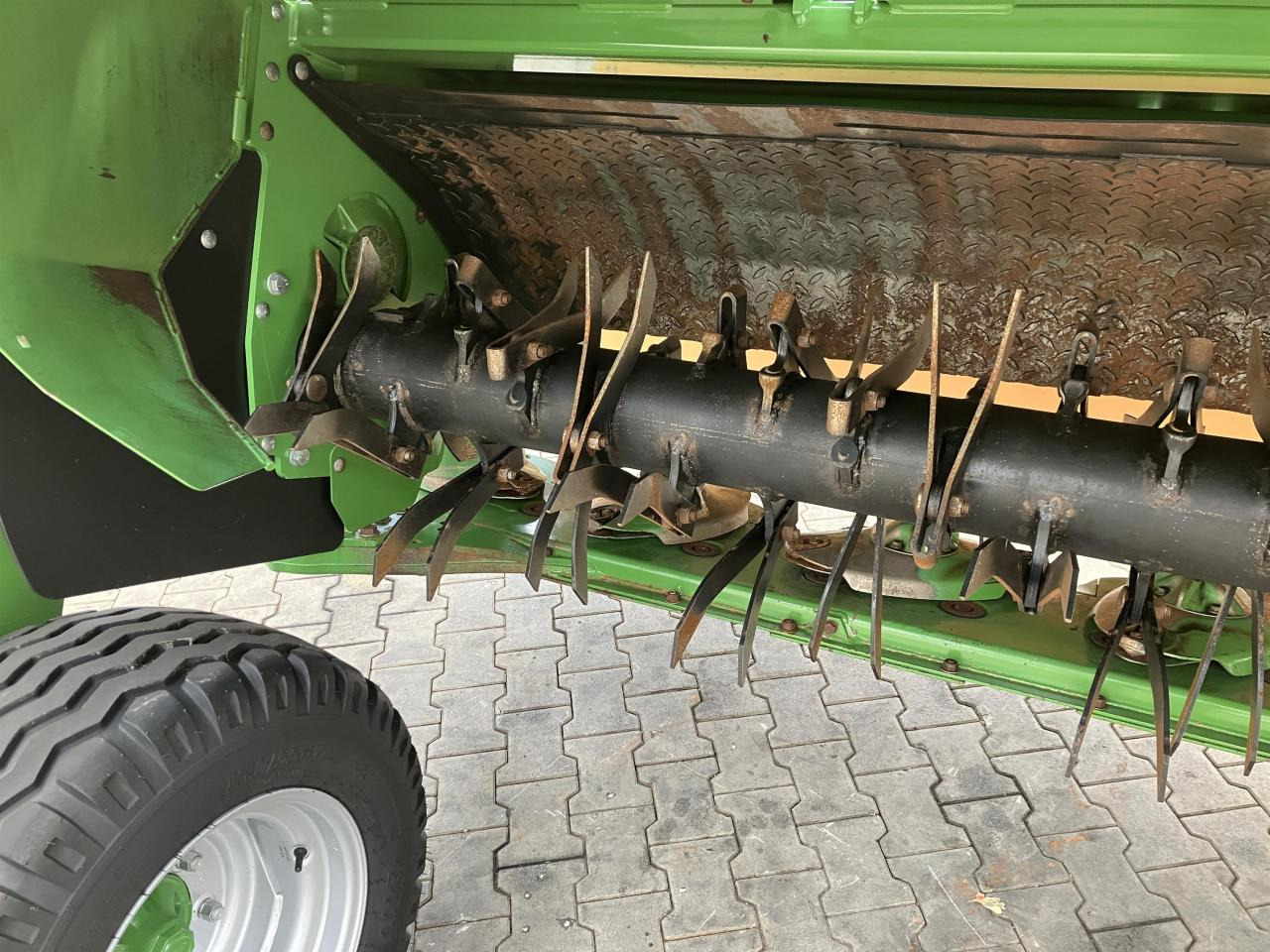 Krone EC TS 320 CV - Kosačica: slika 5 Krone EC TS 320 CV - Kosačica: slika 5