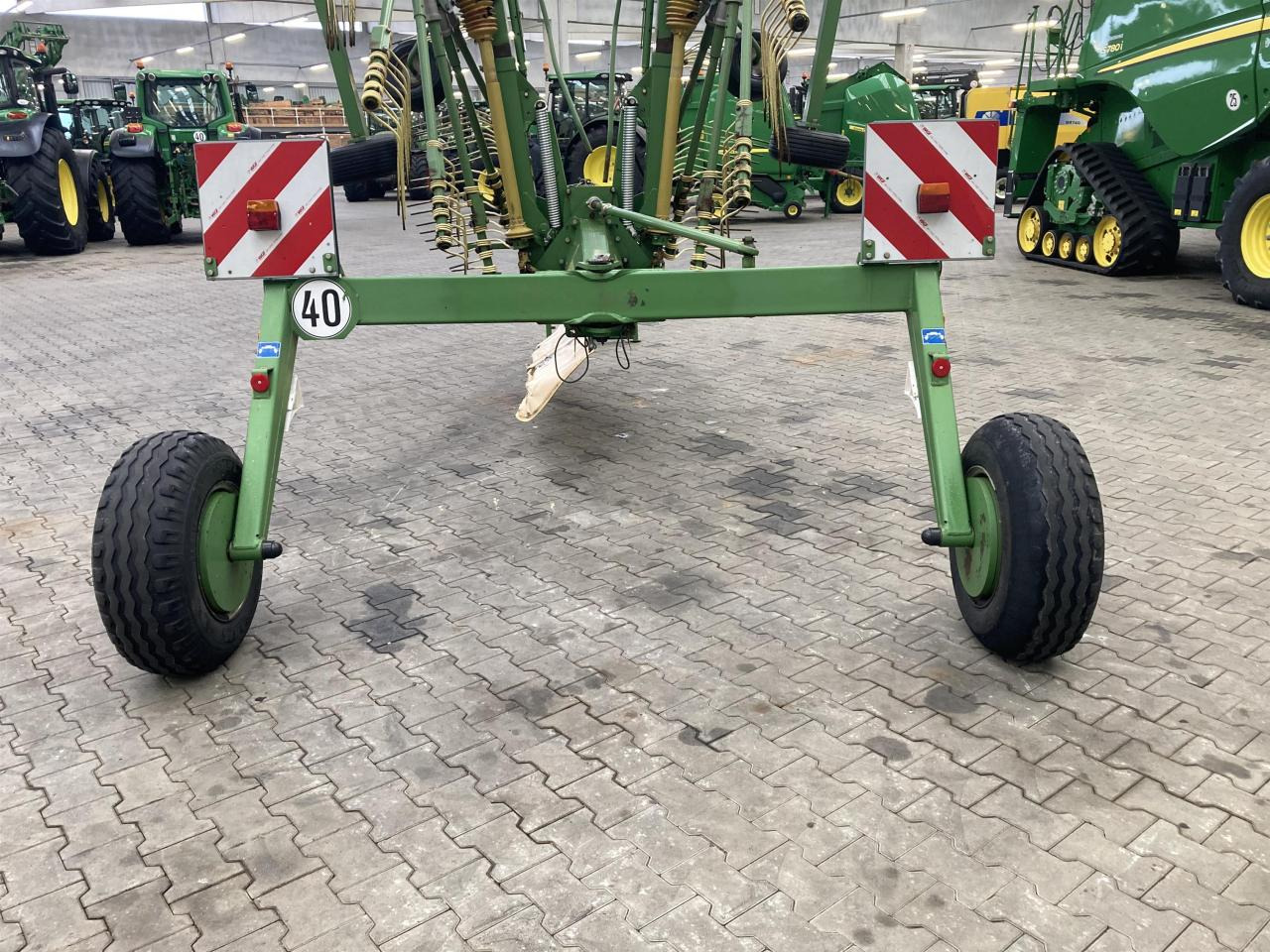 Krone Swadro 800/26 - Prevrtač/ Grabuljač: slika 5 Krone Swadro 800/26 - Prevrtač/ Grabuljač: slika 5