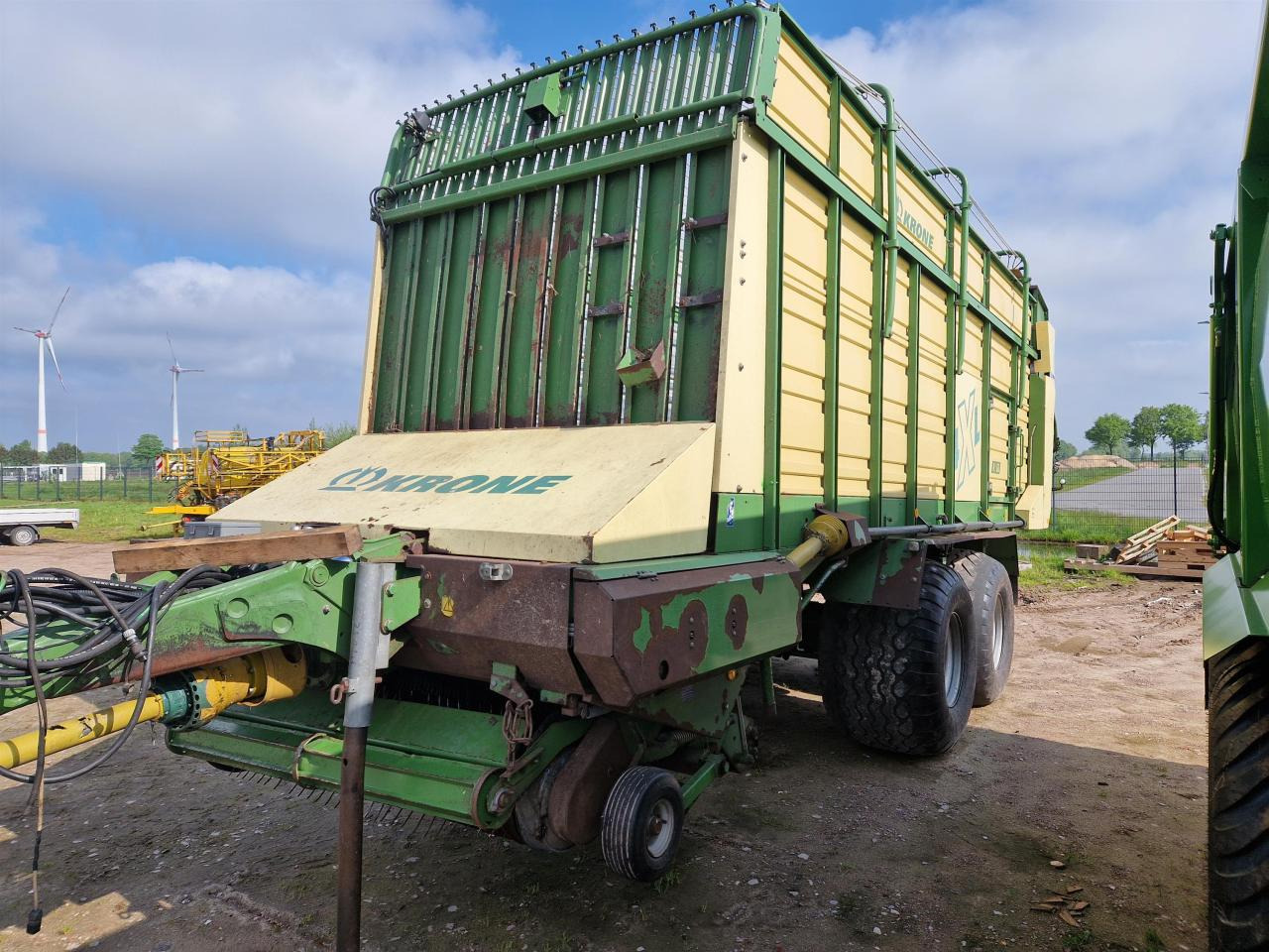 Krone TITAN 4XL-GD - Prikolica sa automatskim punjenjem: slika 2 Krone TITAN 4XL-GD - Prikolica sa automatskim punjenjem: slika 2
