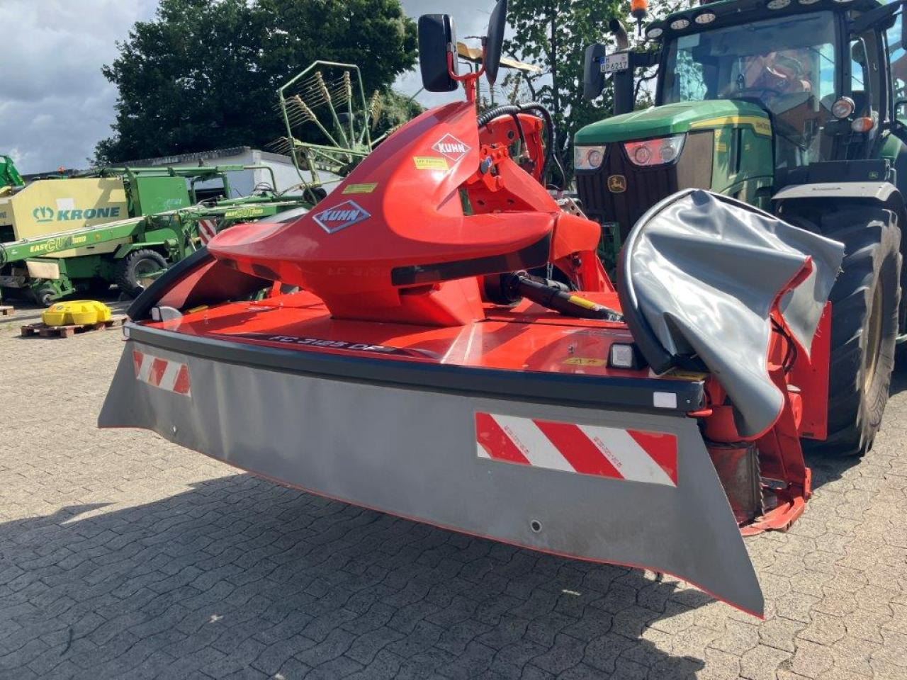 Kuhn FC9330D-RA - Kosačica: slika 5 Kuhn FC9330D-RA - Kosačica: slika 5