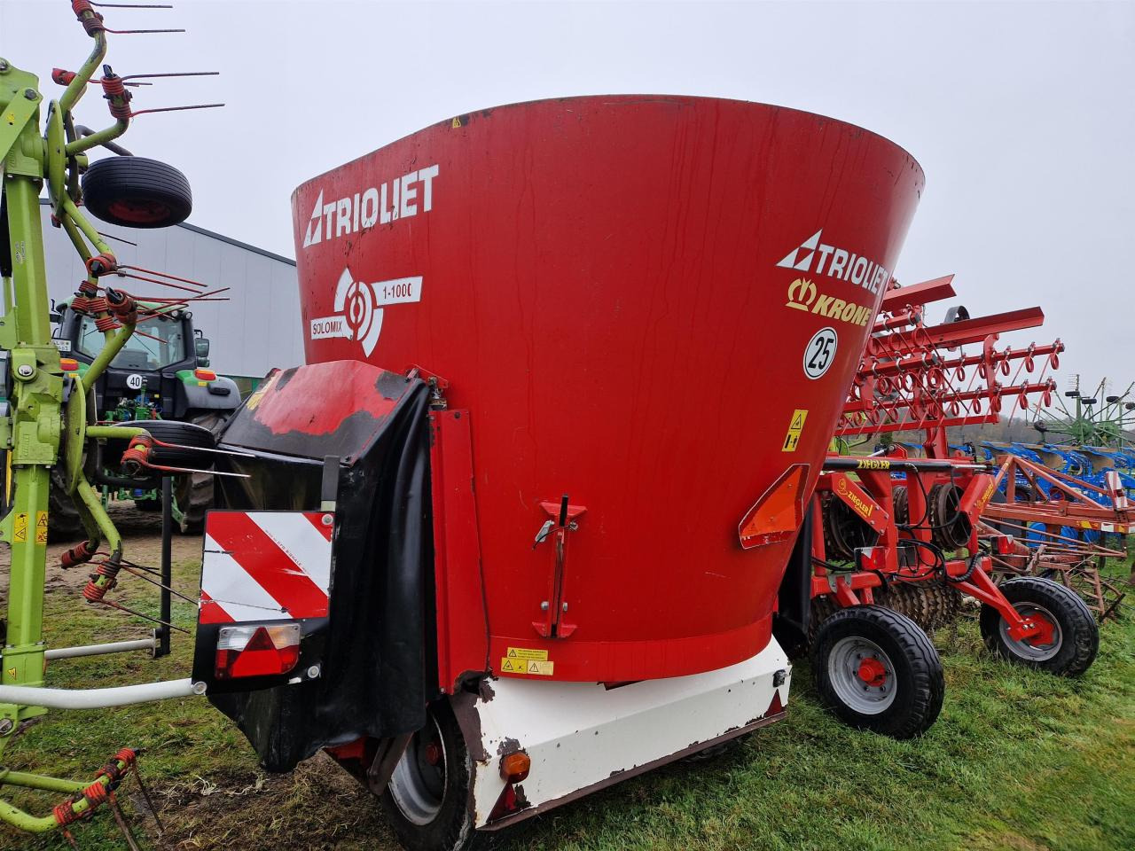Trioliet Solomix 1-1000 ZK - Prikolica za mešanje stočne hrane: slika 5 Trioliet Solomix 1-1000 ZK - Prikolica za mešanje stočne hrane: slika 5