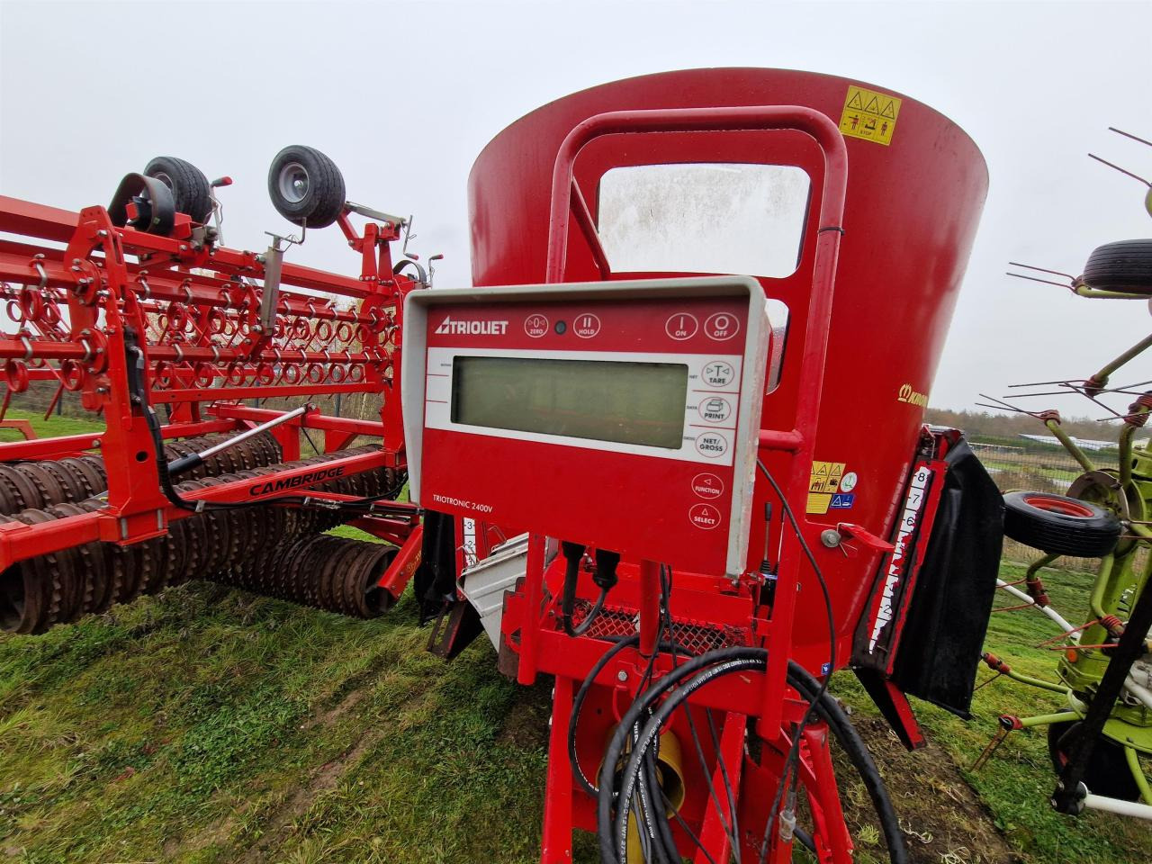 Trioliet Solomix 1-1000 ZK - Prikolica za mešanje stočne hrane: slika 3 Trioliet Solomix 1-1000 ZK - Prikolica za mešanje stočne hrane: slika 3