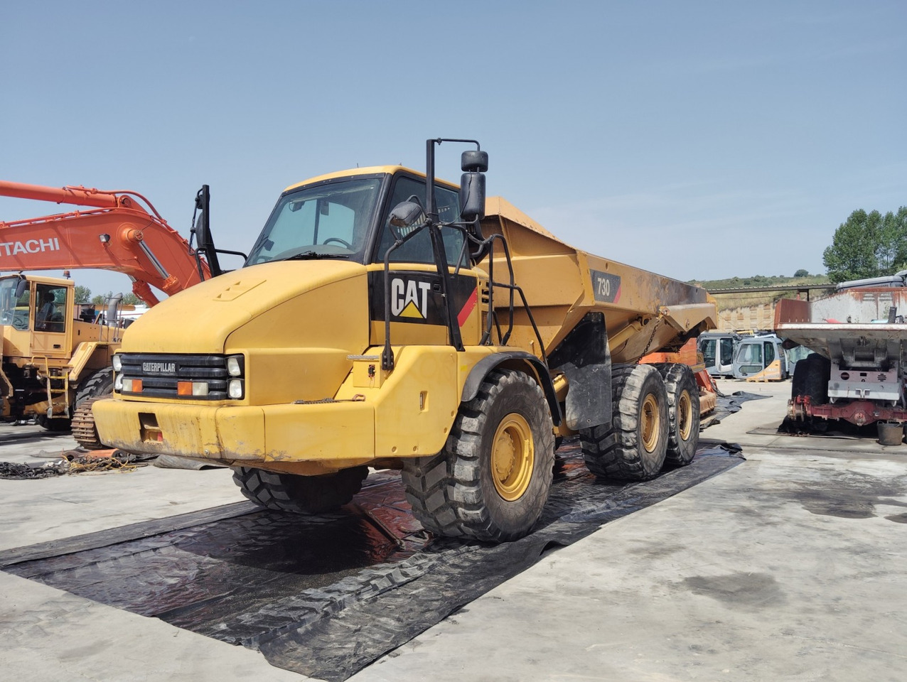DUMPER ARTICULADO CATERPILLAR 730 - Zglobni kiper: slika 1 DUMPER ARTICULADO CATERPILLAR 730 - Zglobni kiper: slika 1