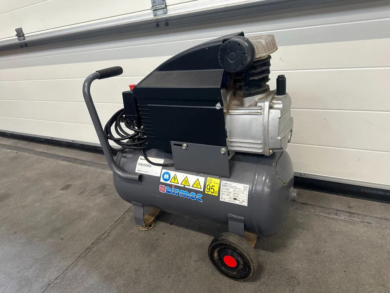 Airmec Fiac BXA 25200 Elektrische Zuigercompressor 2 PK 150 L / min 8 Bar - Kompresor za vazduh: slika 4 Airmec Fiac BXA 25200 Elektrische Zuigercompressor 2 PK 150 L / min 8 Bar - Kompresor za vazduh: slika 4