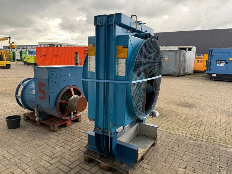 Cummins KTTA 19 G Radiateur Koeler Radiator 700 PK - Motor za Oprema za rukovanje materijalima: slika 3 Cummins KTTA 19 G Radiateur Koeler Radiator 700 PK - Motor za Oprema za rukovanje materijalima: slika 3