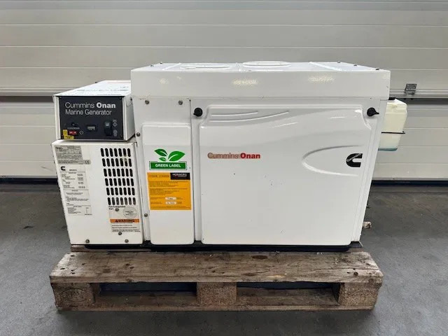 Cummins Onan MDKBP Kubota 4 cilinder Diesel 13.5 kVA Marine Silent generatorset - Set generatora: slika 1 Cummins Onan MDKBP Kubota 4 cilinder Diesel 13.5 kVA Marine Silent generatorset - Set generatora: slika 1
