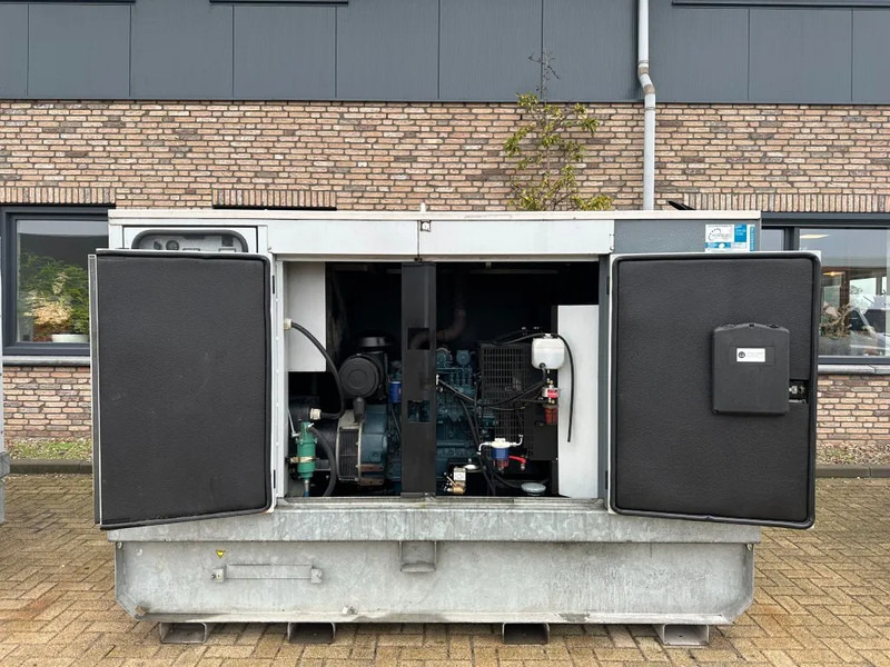 Set generatora Europower EPUS44TDE Kubota Leroy Somer 44 kVA Supersilent Rental generatorset 2018 !: slika 12