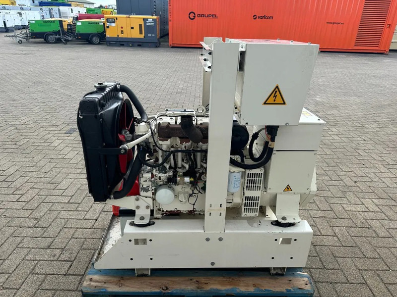 Set generatora FG Wilson Lister Stamford 11.5 kVA generatorset: slika 6 Set generatora FG Wilson Lister Stamford 11.5 kVA generatorset: slika 6