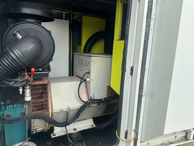 Set generatora GESAN DVR 250 Volvo Stamford 275 kVA Silent Rental generatorset: slika 19 Set generatora GESAN DVR 250 Volvo Stamford 275 kVA Silent Rental generatorset: slika 19