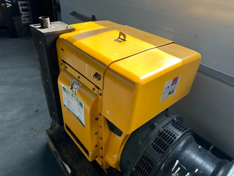 Hatz 2L41C Stamford 17.5 kVA Silentpack generatorset - Set generatora: slika 2 Hatz 2L41C Stamford 17.5 kVA Silentpack generatorset - Set generatora: slika 2