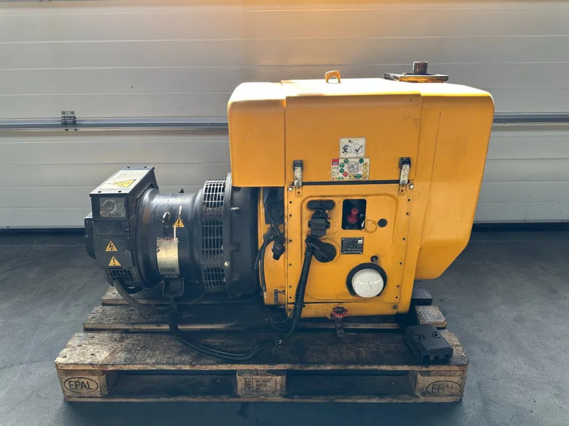Hatz 2L41C Stamford 17.5 kVA Silentpack generatorset - Set generatora: slika 1 Hatz 2L41C Stamford 17.5 kVA Silentpack generatorset - Set generatora: slika 1