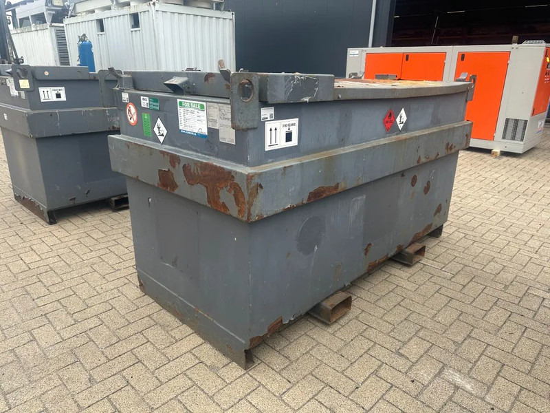 Rezervoar za skladištenje IBC Steenbergen Kiwa IBC 2000 liter dieseltank met handpomp Milieutank: slika 11 Rezervoar za skladištenje IBC Steenbergen Kiwa IBC 2000 liter dieseltank met handpomp Milieutank: slika 11