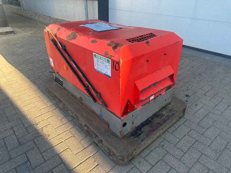 Kompresor za vazduh Ingersoll Rand 720 R1051SF Kubota D1005 Diesel Compressor 2000 L / min 17.5 kW 8.6 Bar: slika 11 Kompresor za vazduh Ingersoll Rand 720 R1051SF Kubota D1005 Diesel Compressor 2000 L / min 17.5 kW 8.6 Bar: slika 11