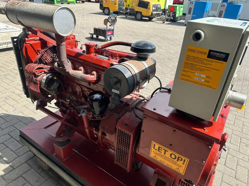 Iveco 8041 I 06.55 Leroy Somer 45 KVA noodstroom generatorset as New ! 104 hours - Set generatora: slika 4 Iveco 8041 I 06.55 Leroy Somer 45 KVA noodstroom generatorset as New ! 104 hours - Set generatora: slika 4