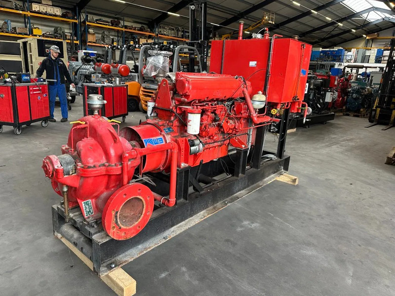 Iveco 8361 SRM 32.00 Van Wijk & Boerma 567 m3 / h 295 PK 8.6 Bar Diesel Waterpomp Firepack - Pumpa za vodu: slika 2 Iveco 8361 SRM 32.00 Van Wijk & Boerma 567 m3 / h 295 PK 8.6 Bar Diesel Waterpomp Firepack - Pumpa za vodu: slika 2