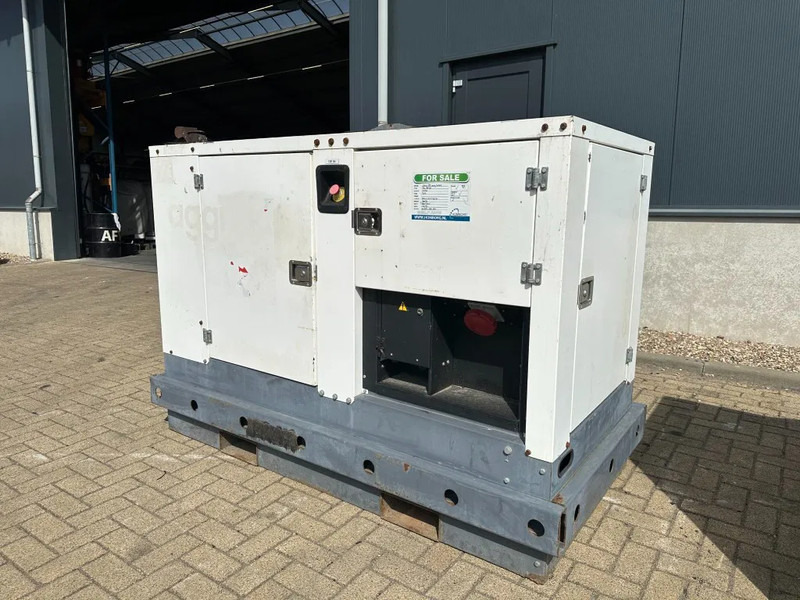 Iveco FPT F32 AM1A Leroy Somer 32 kVA Silent generatorset 408 hours ! - Set generatora: slika 1 Iveco FPT F32 AM1A Leroy Somer 32 kVA Silent generatorset 408 hours ! - Set generatora: slika 1