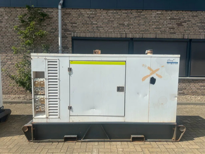 Iveco FPT NEF45 SM1A.A004 Stamford 60 kVA Silent Renrtal generatorset - Set generatora: slika 1 Iveco FPT NEF45 SM1A.A004 Stamford 60 kVA Silent Renrtal generatorset - Set generatora: slika 1