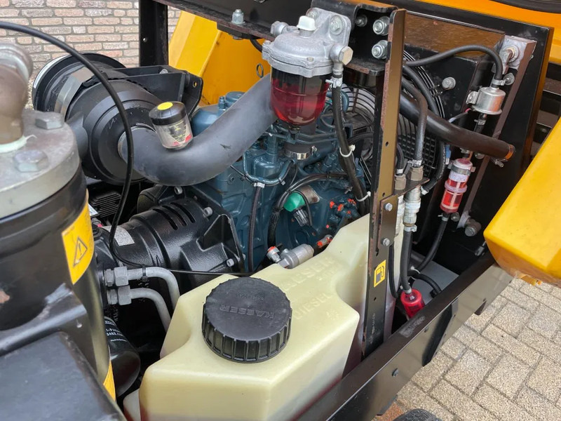 Kompresor za vazduh Kaeser M27 Kubota 2,7 m3 / min 7 Bar 18 kW Mobiele Silent Diesel Compressor: slika 8