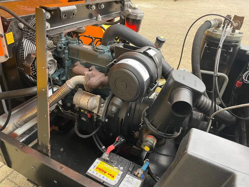 Kompresor za vazduh Kaeser M27 Kubota 2,7 m3 / min 7 Bar 18 kW Mobiele Silent Diesel Compressor: slika 7