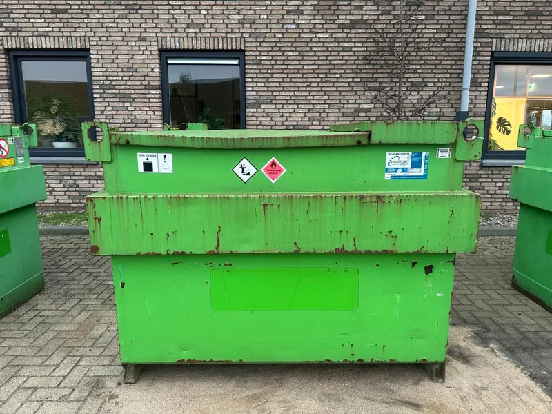 Kiwa IBC Steenbergen 2000 liter Dieseltank met handpomp Milieutank - Rezervoar za skladištenje: slika 1 Kiwa IBC Steenbergen 2000 liter Dieseltank met handpomp Milieutank - Rezervoar za skladištenje: slika 1