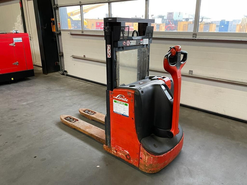 Linde D08 Stapelaar 1.8 ton 210 cm Hefhoogte Stapelaar - Slagač: slika 2 Linde D08 Stapelaar 1.8 ton 210 cm Hefhoogte Stapelaar - Slagač: slika 2