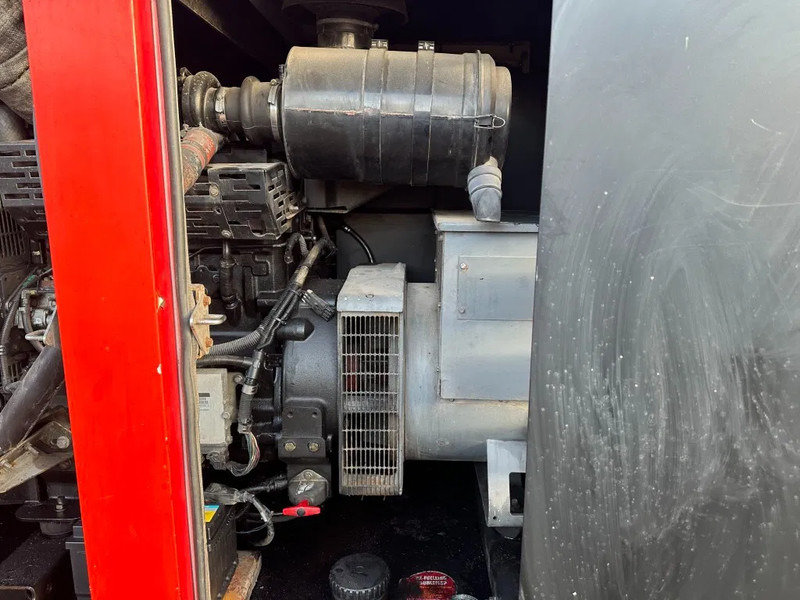 Set generatora SDMO R110 C3 John Deere Leroy Somer 110 kVA Silent Rental generatorset Stage 3A: slika 16