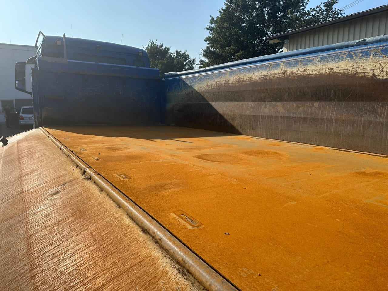 MAN TGS 35.510 8x4 BB Meiller Stahl Bordmatik Pritar - Istovarivač: slika 5 MAN TGS 35.510 8x4 BB Meiller Stahl Bordmatik Pritar - Istovarivač: slika 5