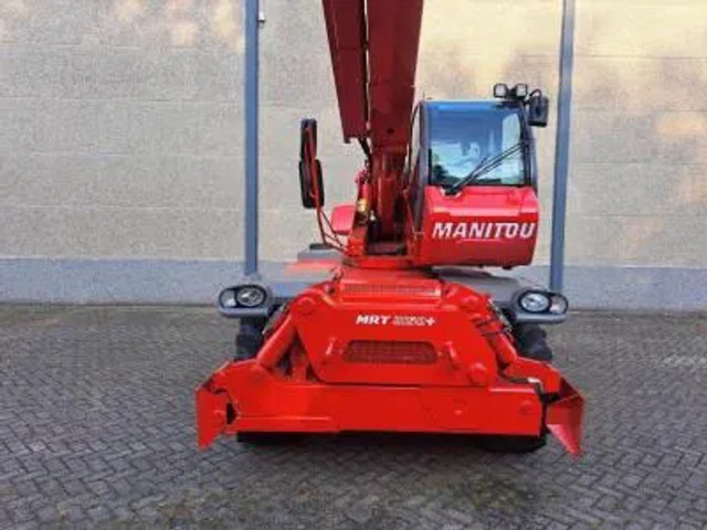 Manitou MRT 2150+ Privilege All-Terrain Rotating Telehandler (2015) - Utovarivač: slika 2 Manitou MRT 2150+ Privilege All-Terrain Rotating Telehandler (2015) - Utovarivač: slika 2