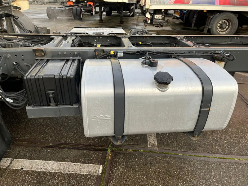 Kamion sa golom šasijom i zatvorenom kabinom DAF CF 260 CF 260 FA CHASSIS CABINE EURO 6: slika 19 Kamion sa golom šasijom i zatvorenom kabinom DAF CF 260 CF 260 FA CHASSIS CABINE EURO 6: slika 19