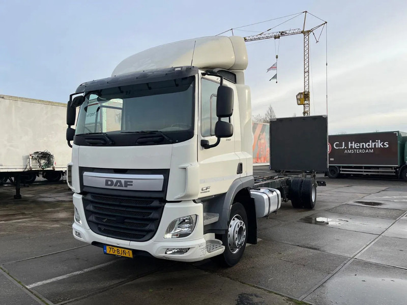 DAF CF 260 CF 260 FA CHASSIS CABINE EURO 6 - Kamion sa golom šasijom i zatvorenom kabinom: slika 3 DAF CF 260 CF 260 FA CHASSIS CABINE EURO 6 - Kamion sa golom šasijom i zatvorenom kabinom: slika 3