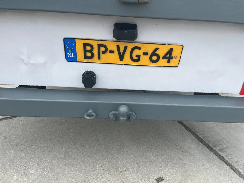 Kamion sa dizalicom, Kamion sa tovarnim sandukom DAF LF 45 FA: slika 15