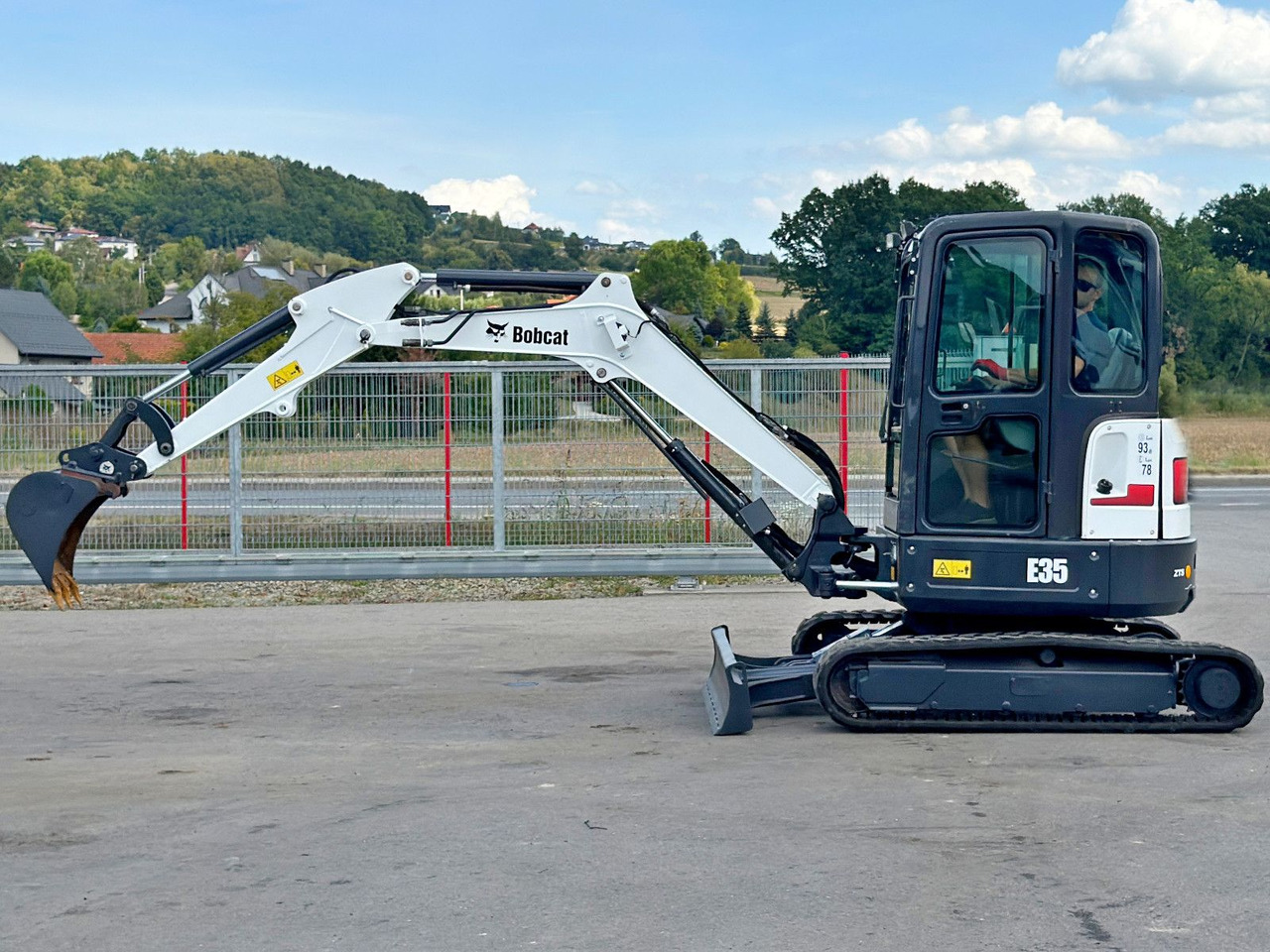 Bobcat E 35 * Raupenbagger * TOPZUSTAND - Buldožer: slika 4 Bobcat E 35 * Raupenbagger * TOPZUSTAND - Buldožer: slika 4