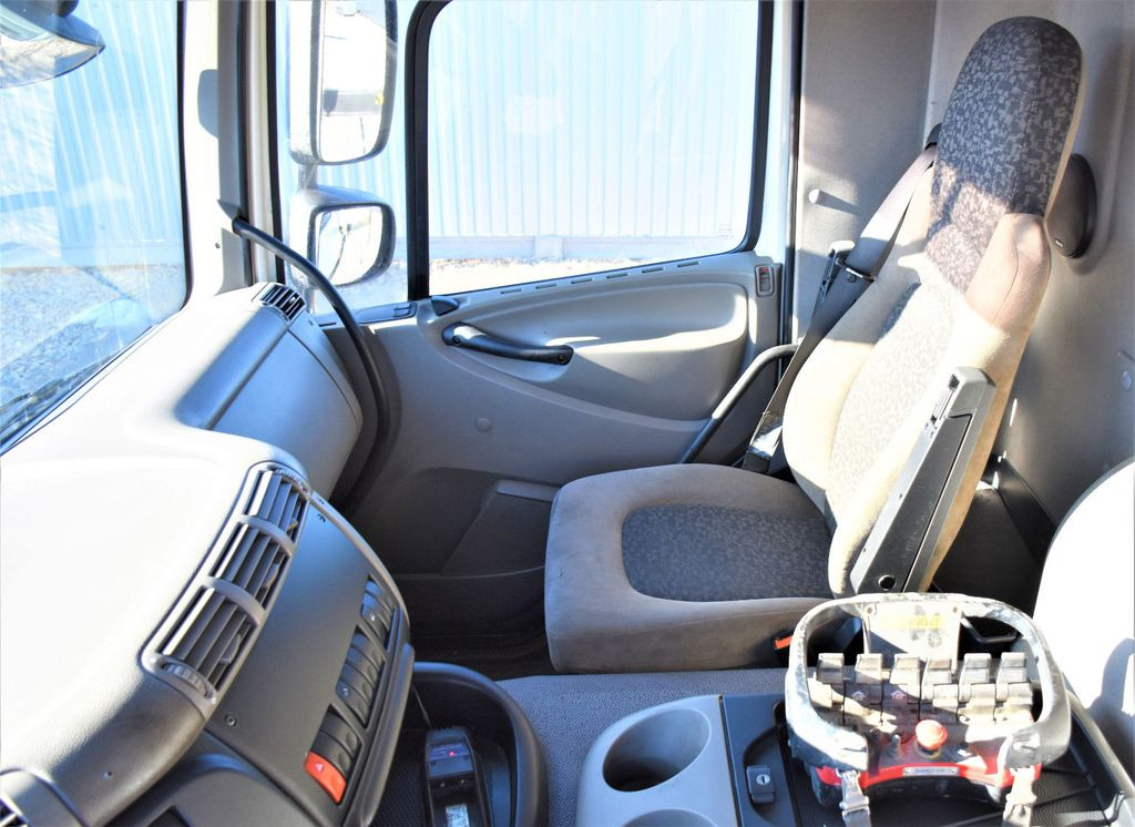 Kamion sa dizalicom, Kamion sa tovarnim sandukom DAF CF 75.360 Pritsche 7,95 m + KRAN / FUNK * 6x4: slika 10